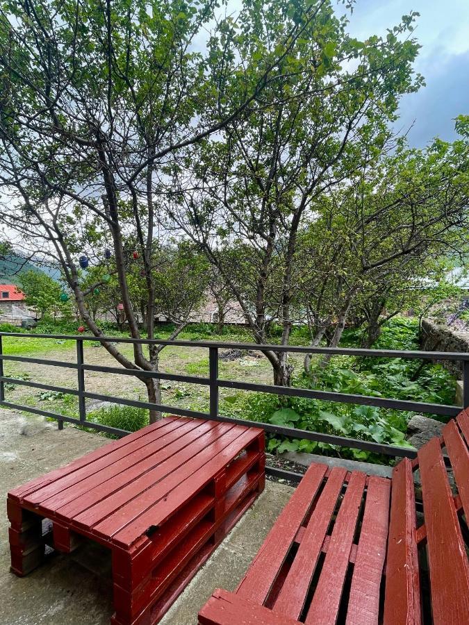 Piligrim Kazbegi Hotel Kültér fotó
